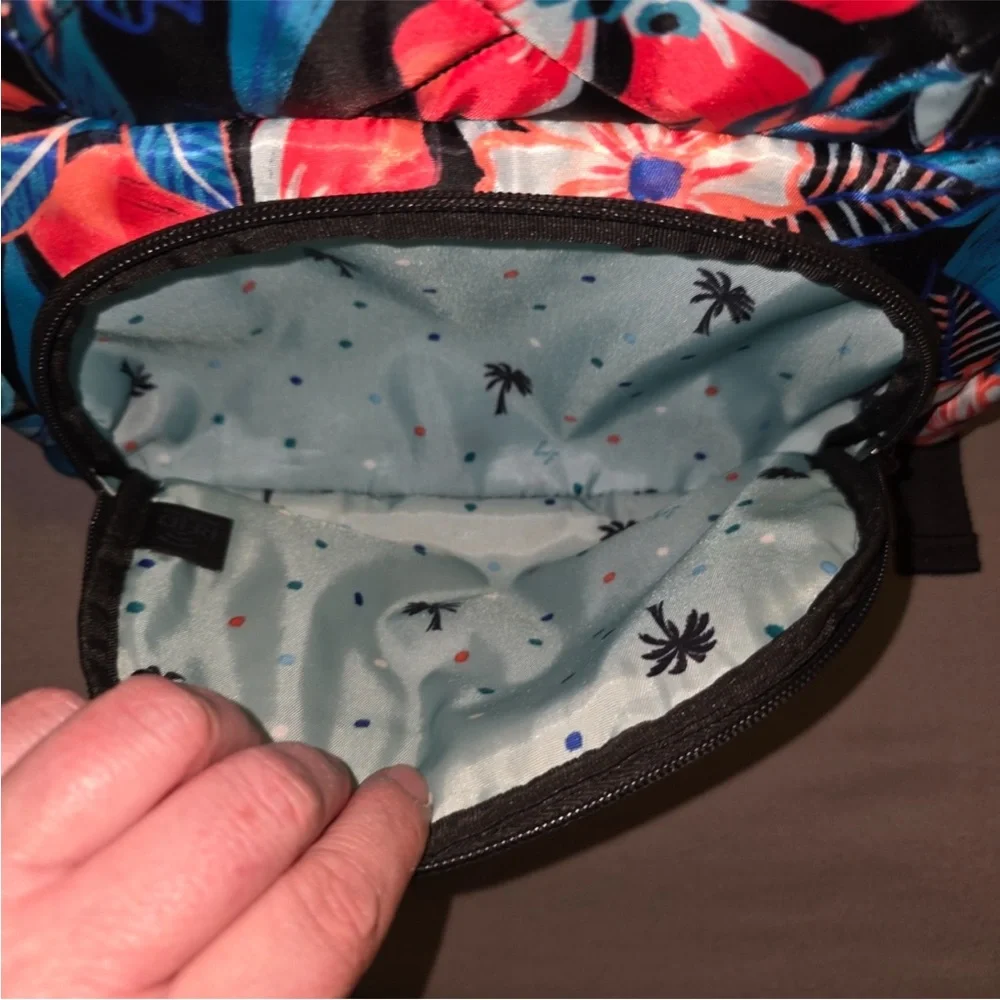 SET OF Lug Hatchback and Rodeo Set.  EUC “Resort Tropics”